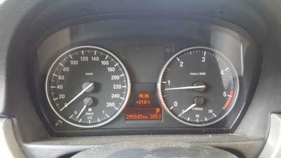 BMW 3-serie Touring - 320d High Executive zwart-163 pk-apk-06-2020-Xenon-alle boeken aanwezig-inruil - 1