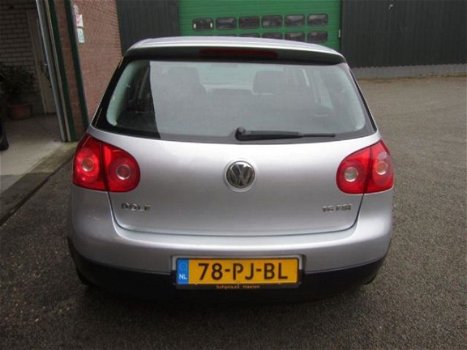 Volkswagen Golf - 1.6 FSI Trendline - 1