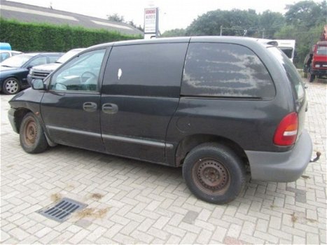 Dodge Ram Van - schade 2.5 td loop/sloop - 1