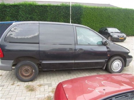 Dodge Ram Van - schade 2.5 td loop/sloop - 1