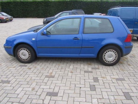 Volkswagen Golf - 1.9 TDI Comfortline - 1