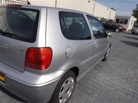 Volkswagen Polo - 1.4 16V 75pk - 1