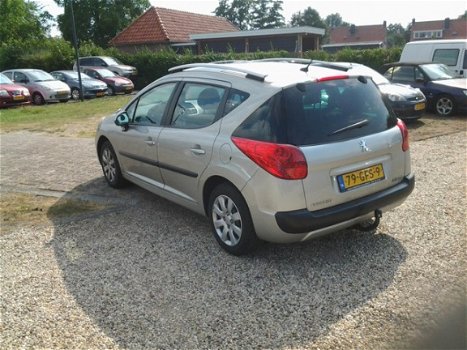 Peugeot 207 SW - 1.4 VTi XS Zeer lux, s panoradak airco - 1