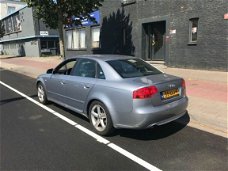 Audi A4 - 2.0tdi s-line uitvoering 125kW Navi