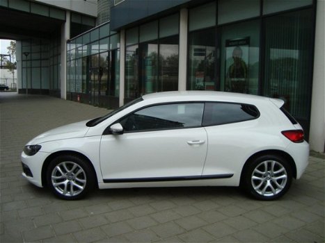 Volkswagen Scirocco - 1.4 TSI Highline Plus DSG DYNAUDIO AIRCO PDC - 1