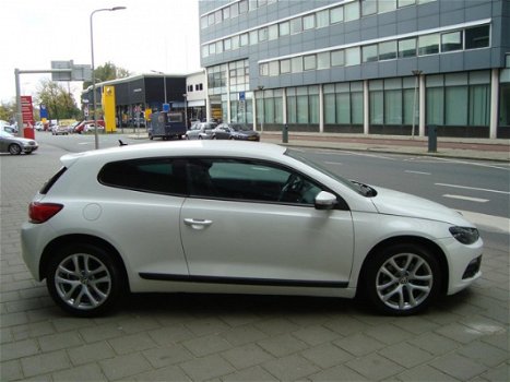 Volkswagen Scirocco - 1.4 TSI Highline Plus DSG DYNAUDIO AIRCO PDC - 1