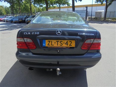 Mercedes-Benz CLK-klasse Coupé - 230 K. Elegance Lichte voorschade - 1