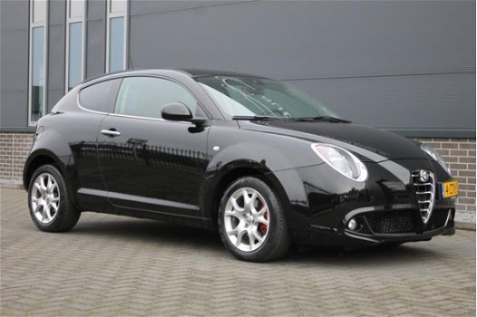 Alfa Romeo MiTo - 1.3 JTDm ECO Exclusive / Navigatie / 1e eigenaar / Alfa dealer onderhouden / PDC - 1