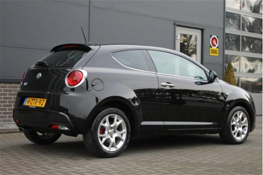 Alfa Romeo MiTo - 1.3 JTDm ECO Exclusive / Navigatie / 1e eigenaar / Alfa dealer onderhouden / PDC - 1