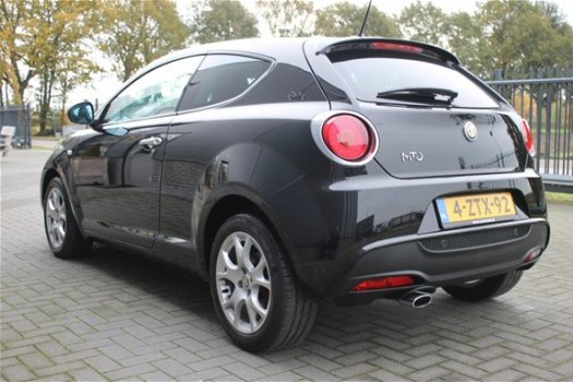 Alfa Romeo MiTo - 1.3 JTDm ECO Exclusive / Navigatie / 1e eigenaar / Alfa dealer onderhouden / PDC - 1