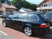 BMW 5-serie Touring - 530d High Executive Clima / Panodak / Groot Navi / Lm Velgen - 1 - Thumbnail