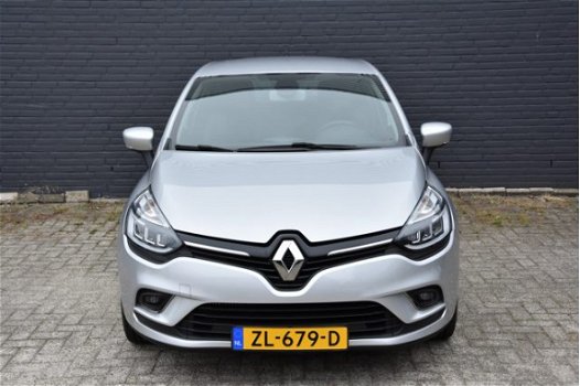 Renault Clio - TCe 90 Intens LAGE KM'S | Clima | Navi | Handsfree Card | LM Velgen - 1