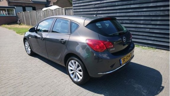 Opel Astra - 1.4T 140PK Design Ed. Stoel verw - 1