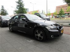 BMW 3-serie - 318i Business Line Sedan Clima