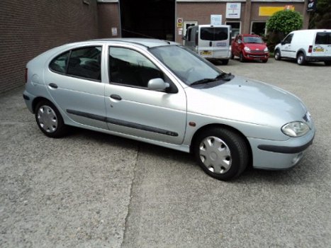 Renault Mégane - 1.6-16V RXE - 1