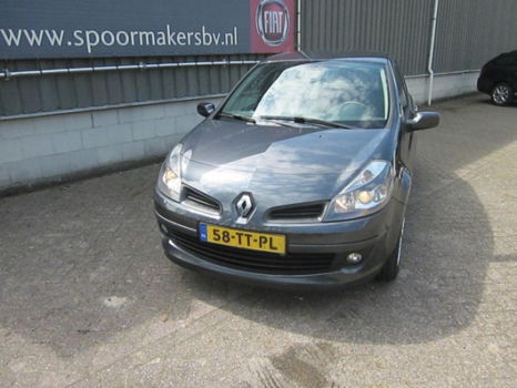 Renault Clio - 1.6 16V 82KW 5-DRS E4 Initiale - 1