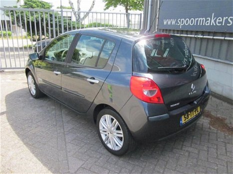 Renault Clio - 1.6 16V 82KW 5-DRS E4 Initiale - 1