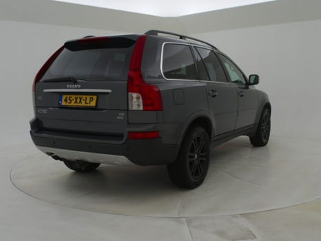 Volvo XC90 - 2.4 D5 185 PK AUT. + LEDER / NAVIGATIE - 1