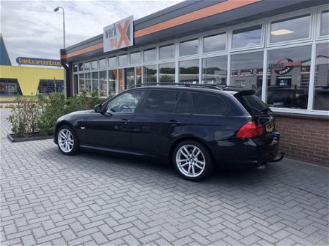 BMW 3-serie Touring - 320d Business Line Oudjaar korting 1000, - euro voordeel - 1