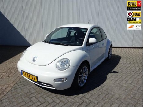 Volkswagen New Beetle - 2.0 Highline - 1