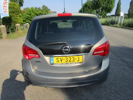 Opel Meriva - 1.4 Cosmo Bouwjaar 10-2010 - 111000km - 1