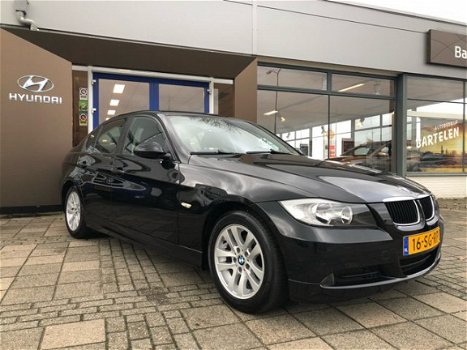 BMW 3-serie - 320i Dynamic Exec - 1