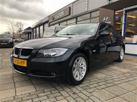 BMW 3-serie - 320i Dynamic Exec - 1