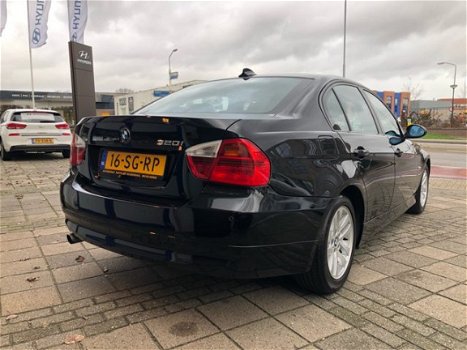 BMW 3-serie - 320i Dynamic Exec - 1