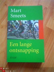 Een lange ontsnapping door Mart Smeets