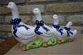 Familie gans op wandel lengte : 28 cm. hoogte : 16.5 cm. onbeschadigd - 1 - Thumbnail