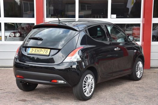 Lancia Y(psilon) - 0.9 TwinAir Platinum - 1