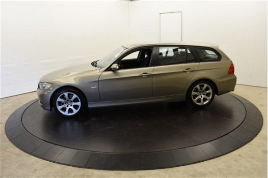 BMW 3-serie Touring - 320i 170PK Executive Xenon PDC Stoelverw Cruise - 1