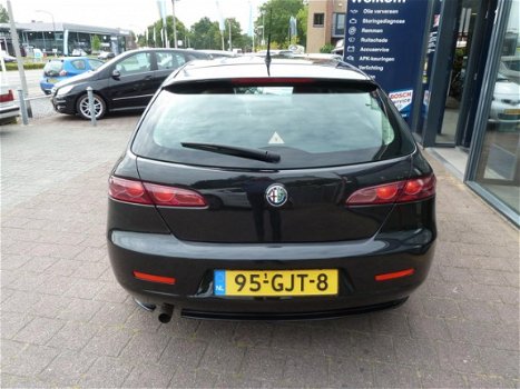 Alfa Romeo 159 - 1.8 MPI 103KW SPORTSWAGON DISTINCTIVE - 1