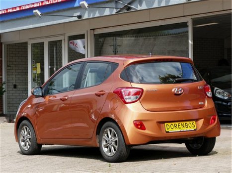 Hyundai i10 - 1.2 i-Vision stoelverwarming, airco, cruise-control - 1