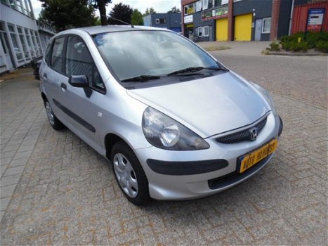 Honda Jazz - 1.2 S , Weinig km/nap/apk 2020/ inruil bespreekbaar 06-53154478 - 1