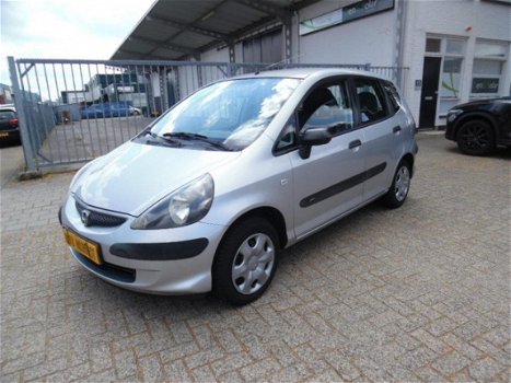 Honda Jazz - 1.2 S , Weinig km/nap/apk 2020/ inruil bespreekbaar 06-53154478 - 1