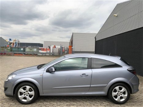Opel Astra GTC - 1.6 Enjoy 2DE EGNR, FACELIFT, NW APK, AIRCO, NAP - 1