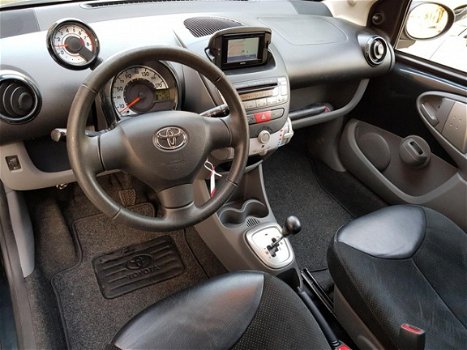 Toyota Aygo - 1.0 5DRS AUTOMAAT NAVIGATIE - 1