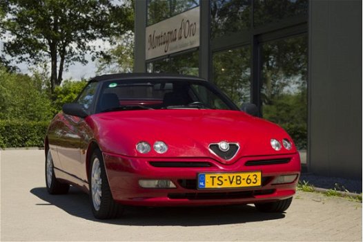 Alfa Romeo Spider - 1.8-16V T.Spark - 1