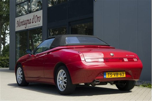 Alfa Romeo Spider - 1.8-16V T.Spark - 1