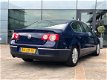 Volkswagen Passat - 1.6 16V FSI Highline - 1 - Thumbnail