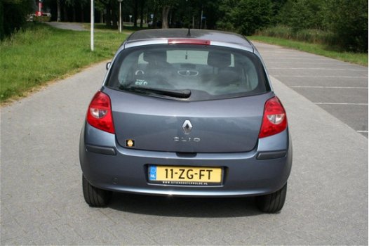 Renault Clio - 1.6-16V Dynamique - 1