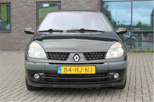 Renault Clio - 1.6-16V Privilège - 1