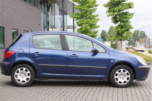 Peugeot 307 - 1.6-16V XT - 1