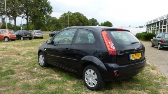 Ford Fiesta - 1.3-8V Style Met Airco en Nieuwe Apk inruil mogelijk - 1