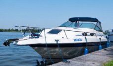 Sea Ray 250 Express Cruiser