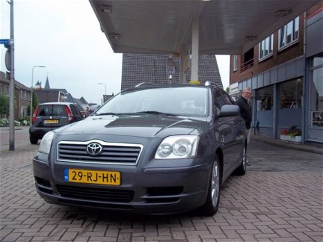 Toyota Avensis Wagon - 2.0 D4D Airco Lichtm. velgen Trekhaak EXPORT - 1