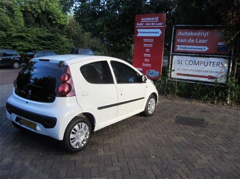 Peugeot 107 - 1.0 Active - 1