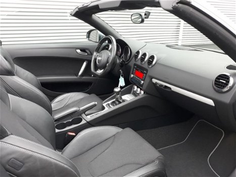 Audi TT - Cabriolet 1.8 S-line uitstraling RIJKLAAR s-line binnen en buiten, clima, xenon+led, 1/2 z - 1