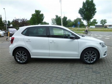 Volkswagen Polo - 1.2 TSI First Edition Rijklaarprijs1e eigenaar - 1